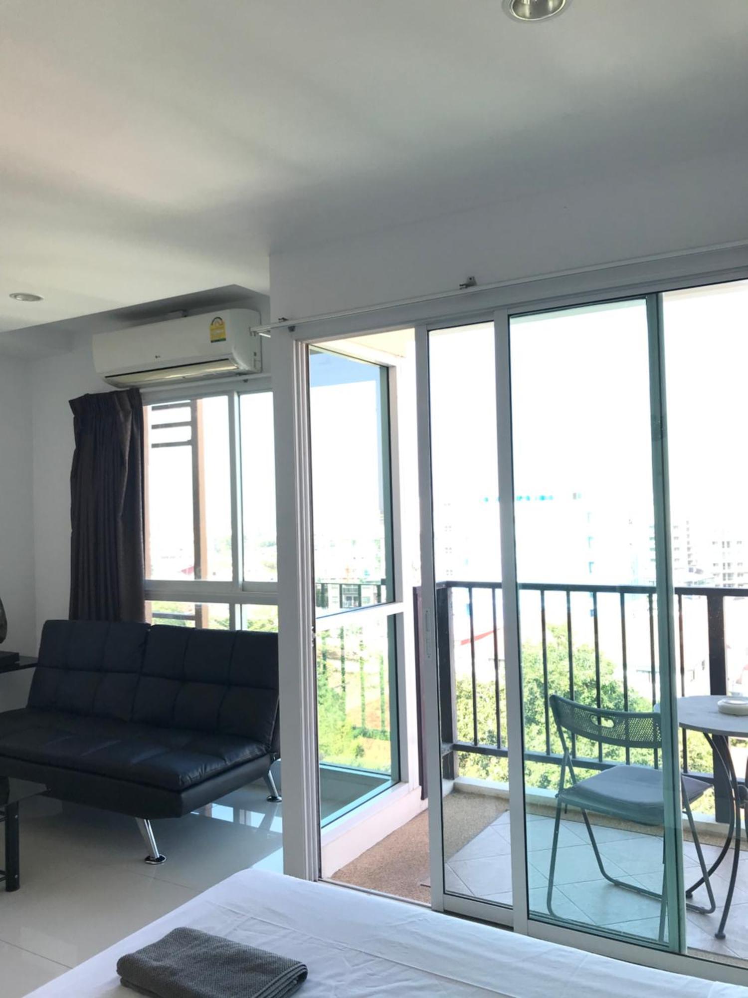 Diamond Suite Патая Екстериор снимка