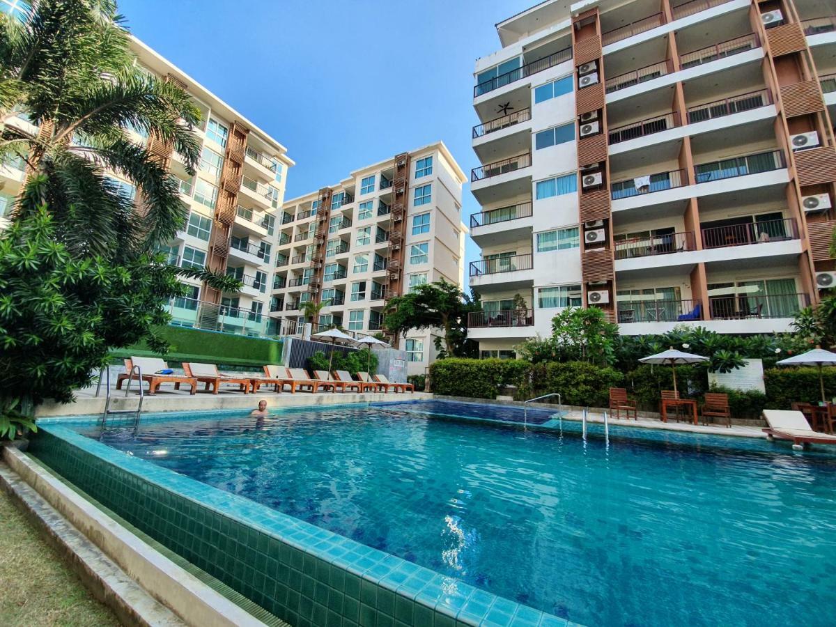 Diamond Suite Патая Екстериор снимка